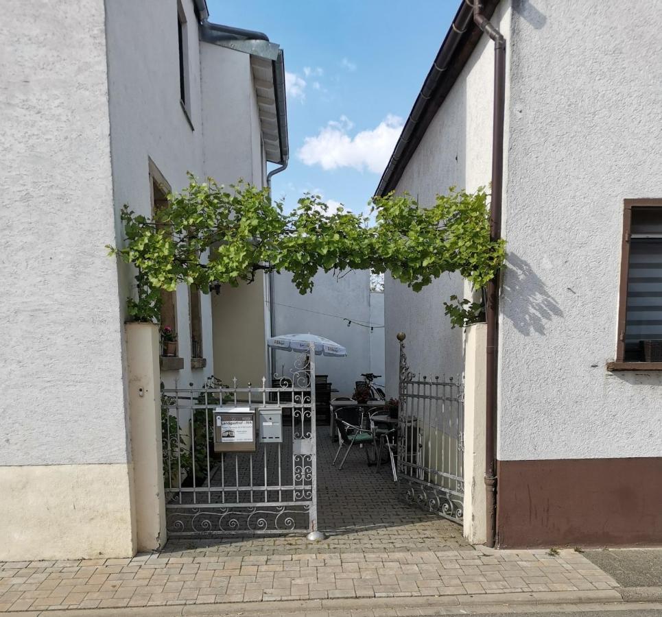 Pension Landgasthof - Iva Haßloch エクステリア 写真